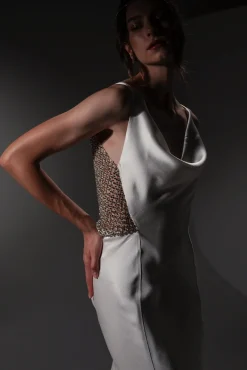 Elaris Dress In White-Silver