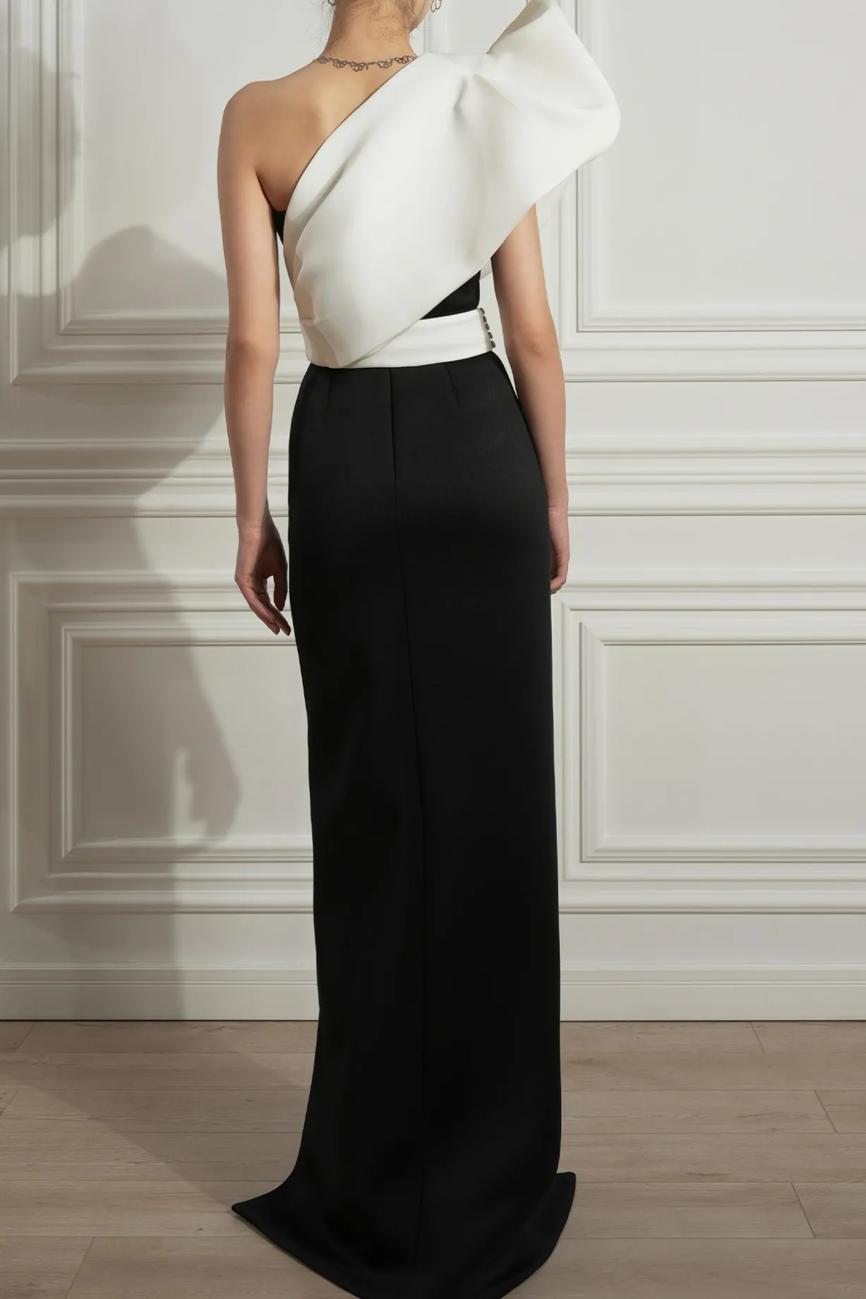 Shay Scuba Dress With Detachable One-Shoulder Structure