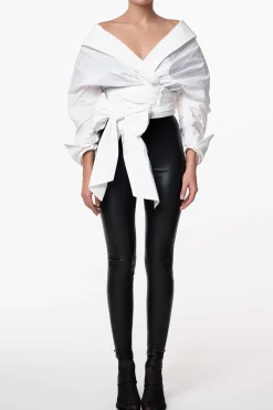 Stretchy Vegan Leather Leggings In Black